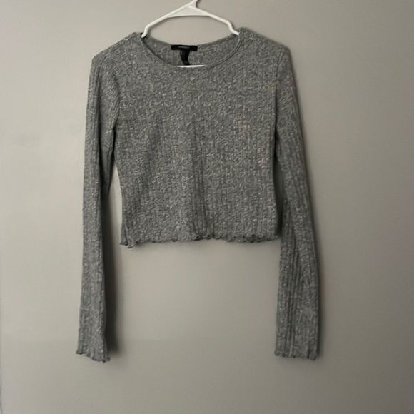 Sweater. Forever 21 cropped ribbed gray sweater. Soft. EUC, large.